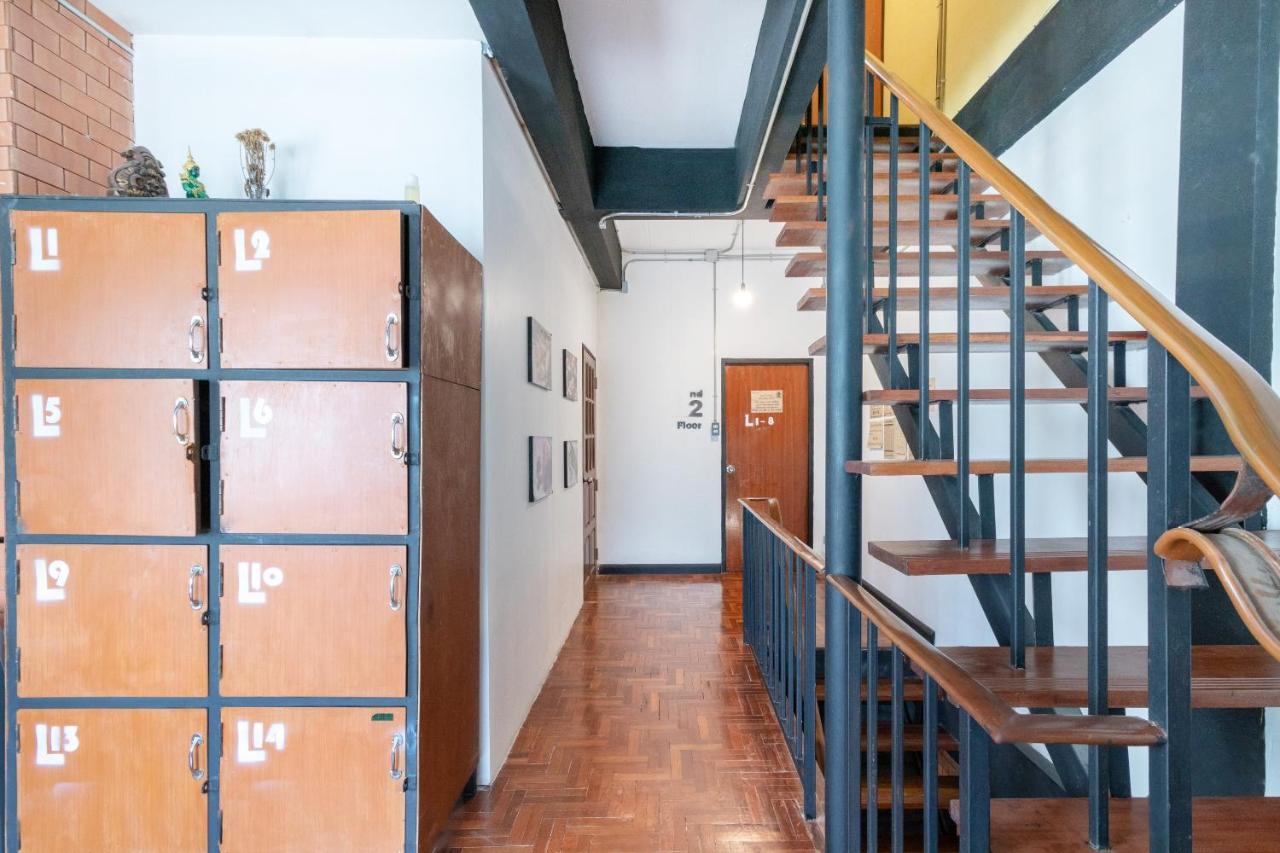 Oyo 677 Le Loftel Hostel Чиангмай Экстерьер фото