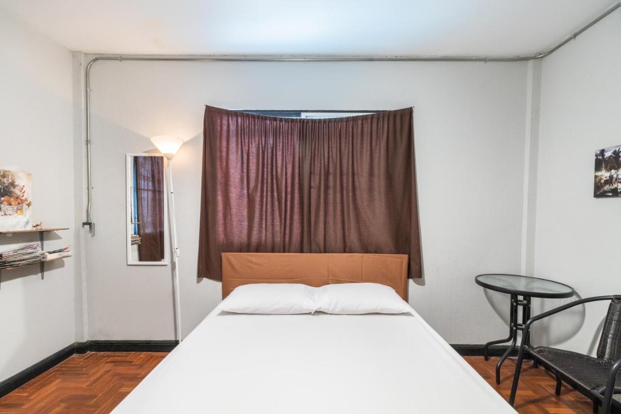 Oyo 677 Le Loftel Hostel Чиангмай Экстерьер фото
